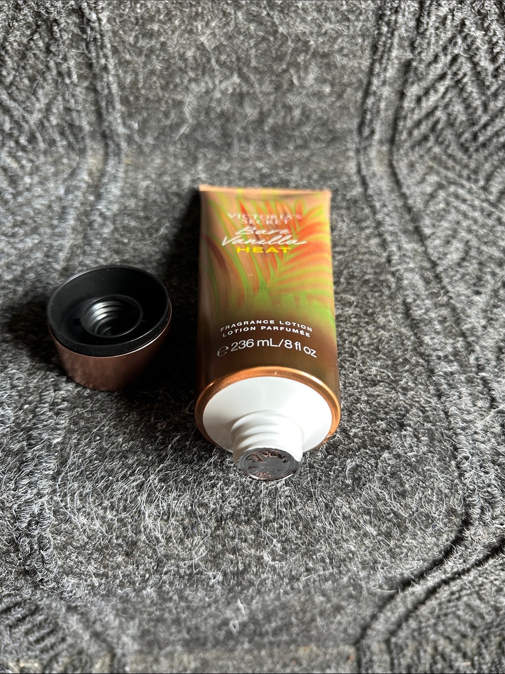 Victoria’s Secret Bare Vanilla Heat Body Lotion - Picture 6 of 7